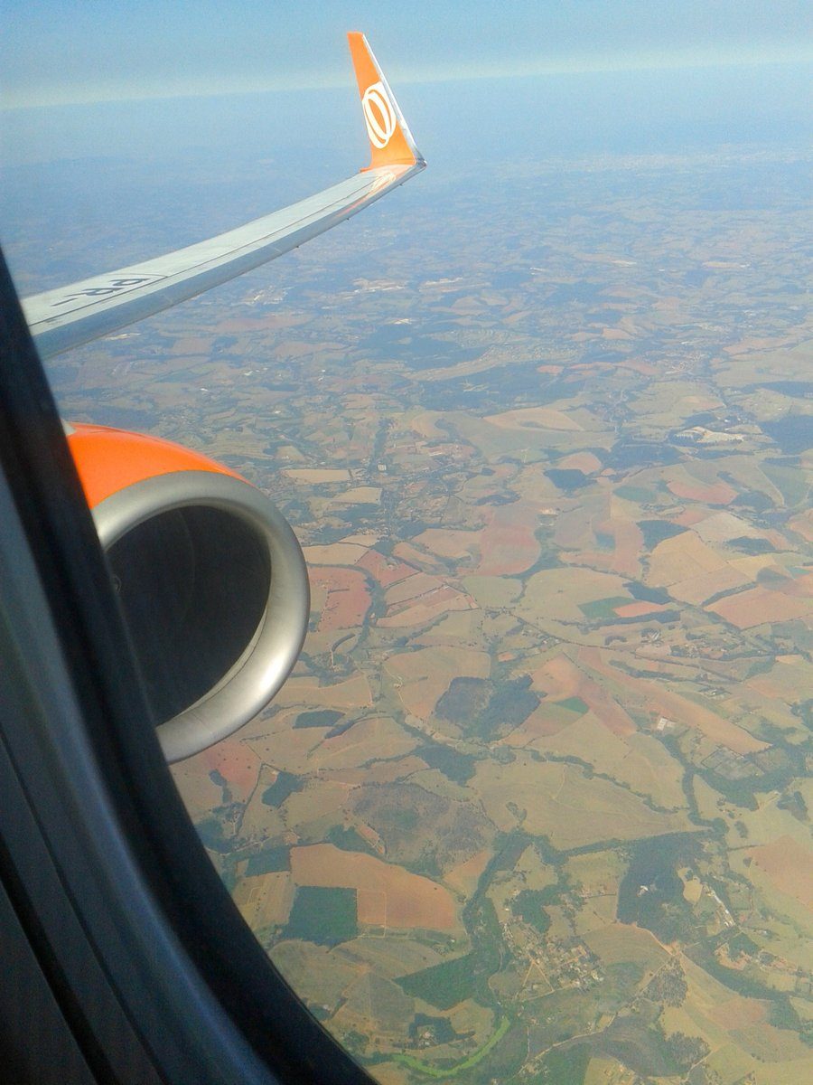 Vue depuis le hublot d'un avion